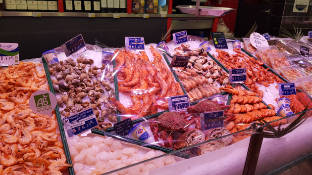 Fischstand in der Markthalle von Metz